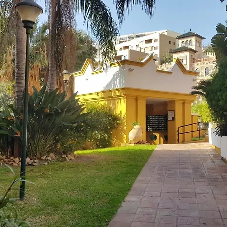 Impresionante Primera Linea De Playa, Bajondillo Beach Torremolinos Exterior photo